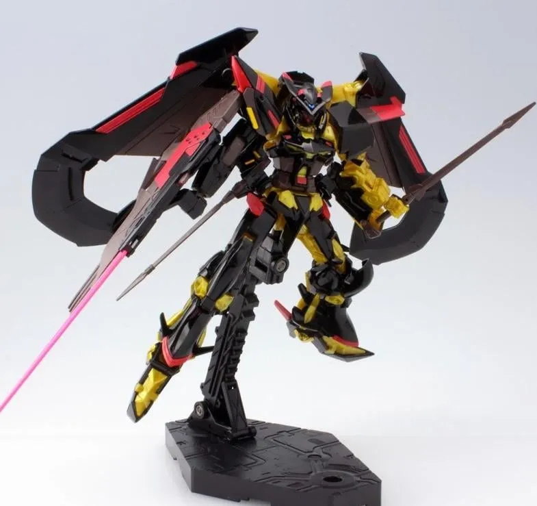 GUNDAM - HG Gundam Astray Gold Frame Amatsu Mina 1/144 - Model Kit